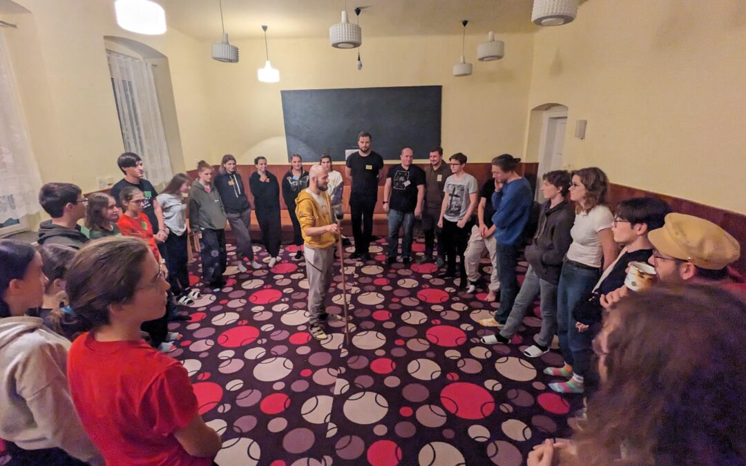 Instruktoři se vydali sbírat do světa nové zkušenosti